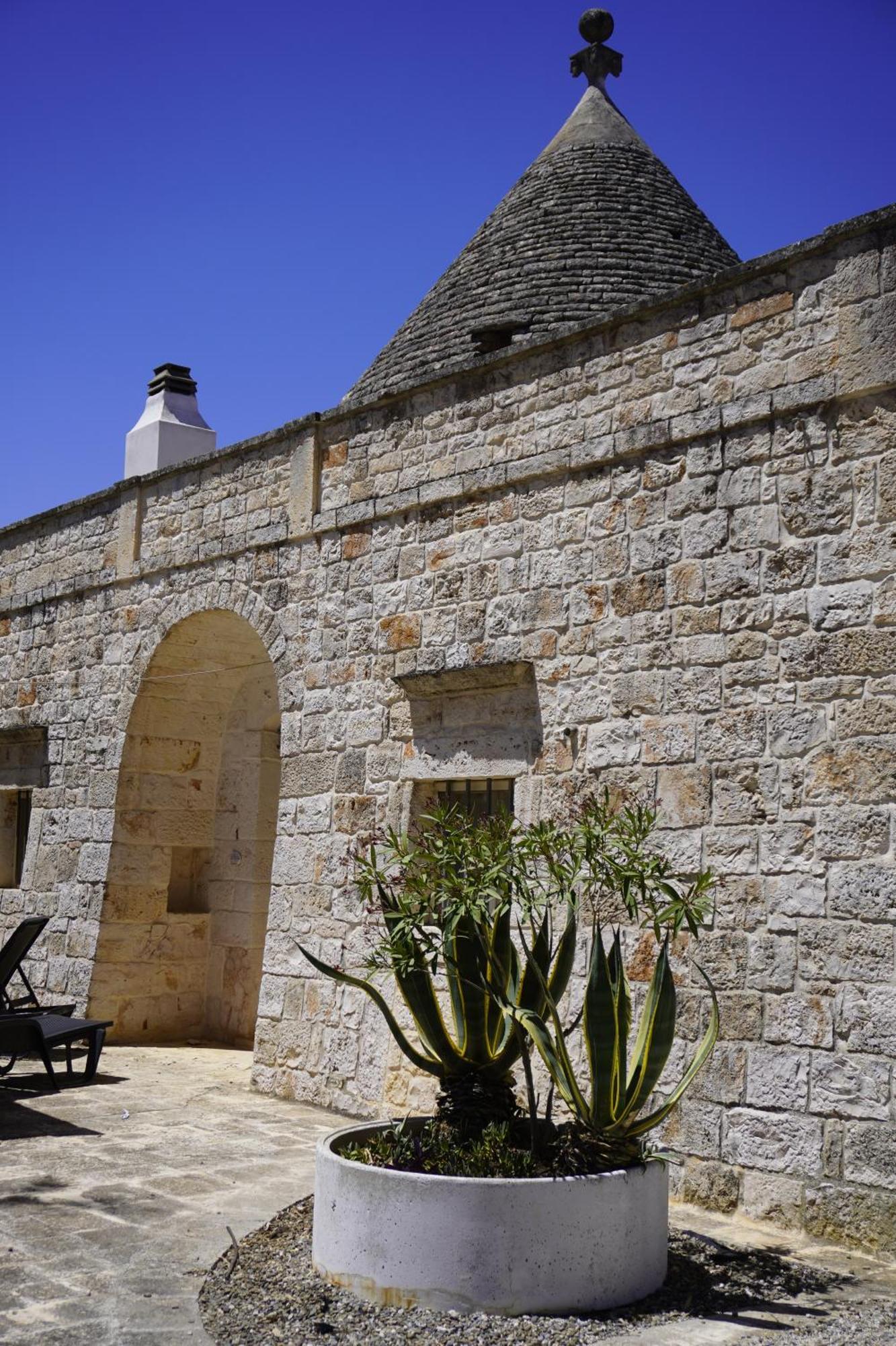Trullo Amico Villa Cisternino Exterior photo